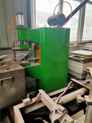 河南鄭州金水區(qū)高價(jià)回收門廠設(shè)備 冷壓機(jī)、精密鋸及北京叉車、木工機(jī)械的循環(huán)利用之道